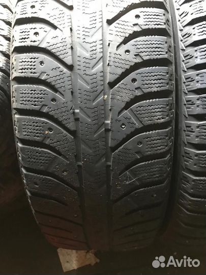 Bridgestone Ice Cruiser 7000 215/60 R17