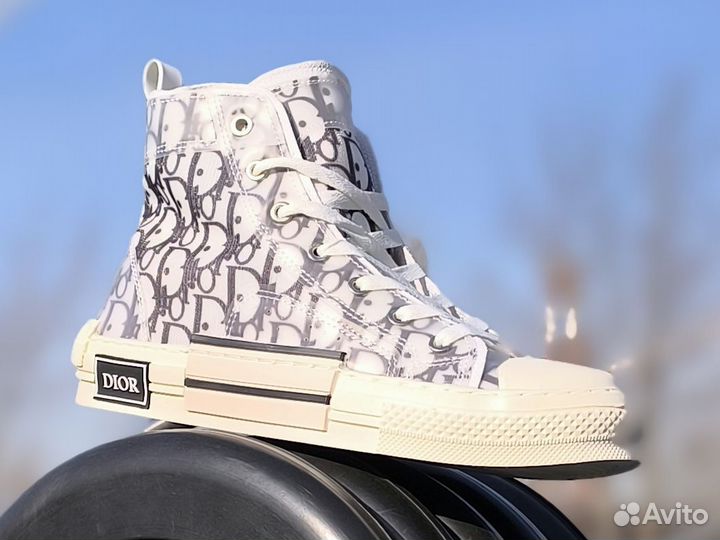 Кроссовки летние Asics Novablas 3