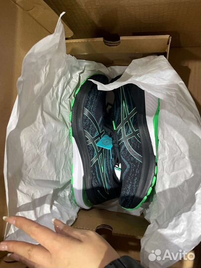 Poizon доставка вещей, кроссовок