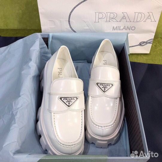 Лоферы женские prada