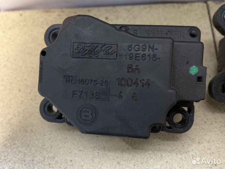 Volvo V70 Привод заслонки печки