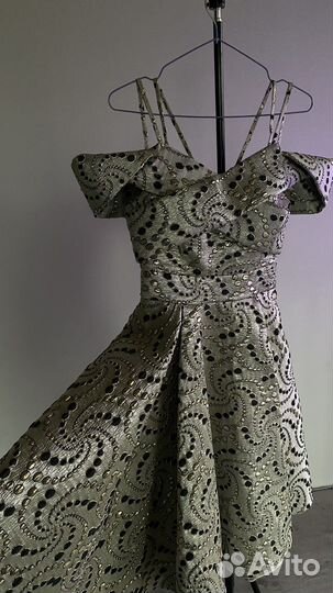 Платье вечернее