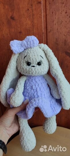 Плюшевая игрушка заяц