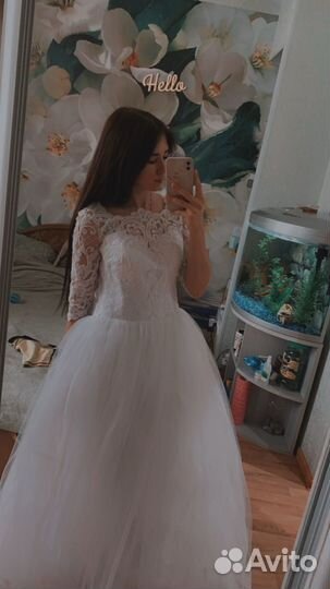Свадебное платье 44