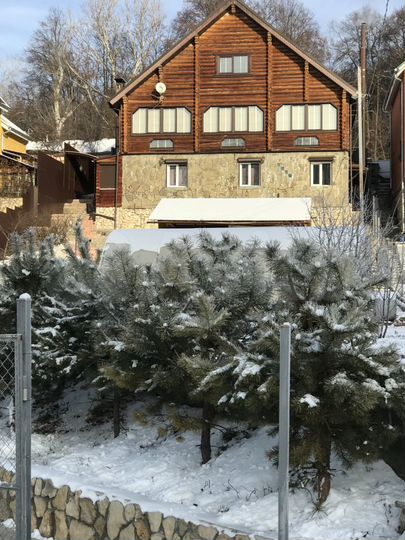 Дом 241 м² на участке 12 сот.