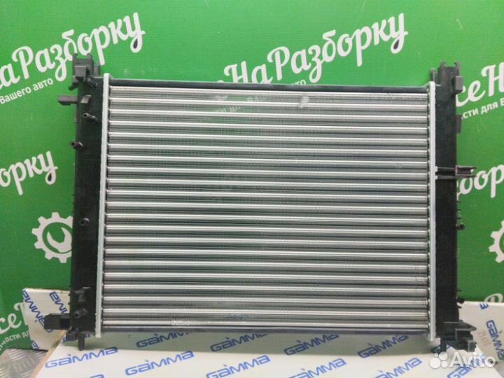 Радиатор охлаждения Renault Logan 2