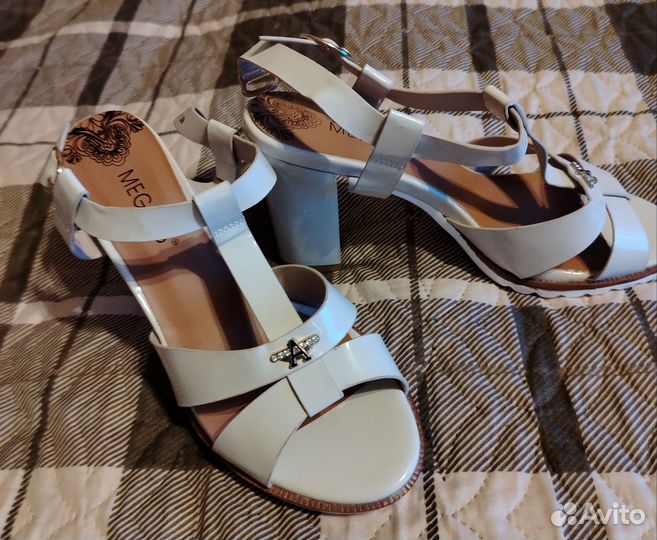 Босоножки женские 39 размер