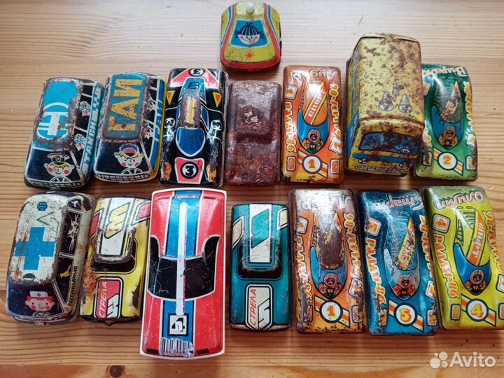 Машинки советские жестяные