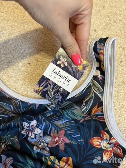 Набор спортивных топов