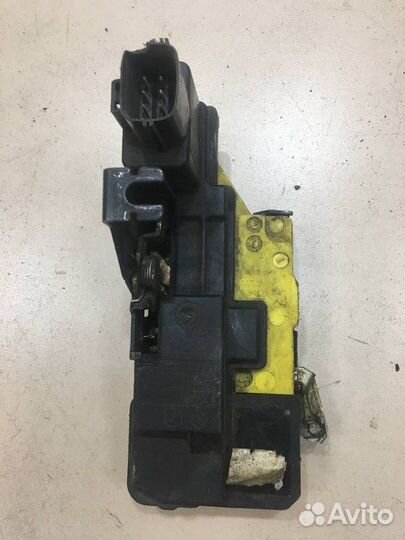 Замок двери задней правой Volvo S80