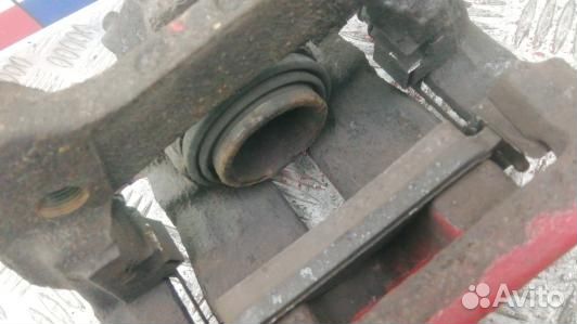 Суппорт тормозной задний правый land rover range r