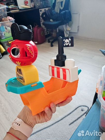 Конструктор Mega bloks для малышей peek-a-boo