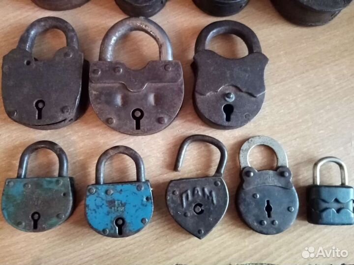 Замки старинные (ключи)