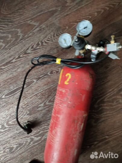 Баллон со2 для подачи газа на 2 аквариума