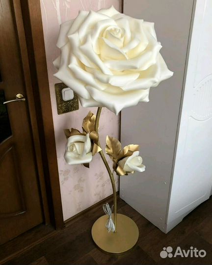 Ростовые цветы,светильники