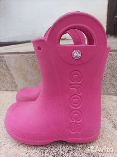 Резиновые сапоги для девочки crocs 28