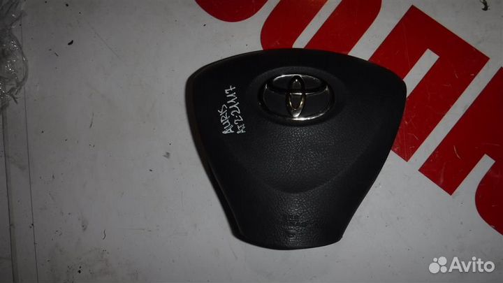 Подушка безопасности в руль Toyota Auris (E150) 2
