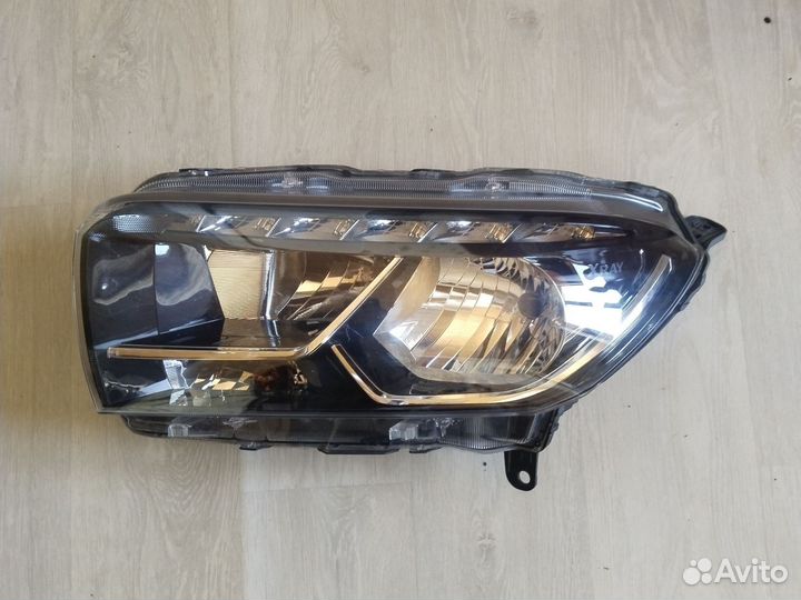 Фара левая LADA x-ray. Оригинал