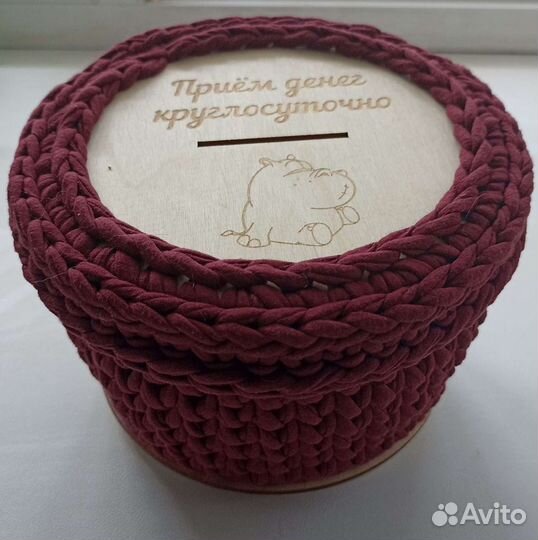 Копилка вязаная ручной работы