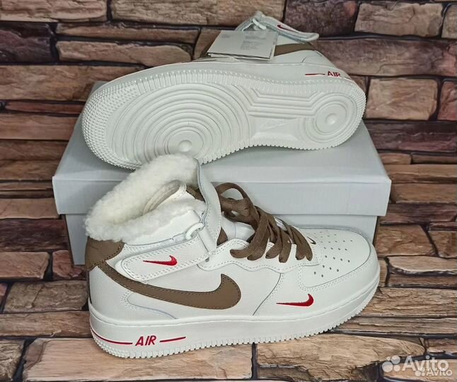 Кроссовки женские Nike Air Force 1 mid 07 зимние