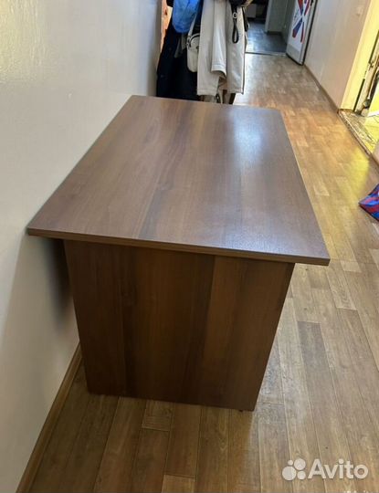 Стол письменный офисный