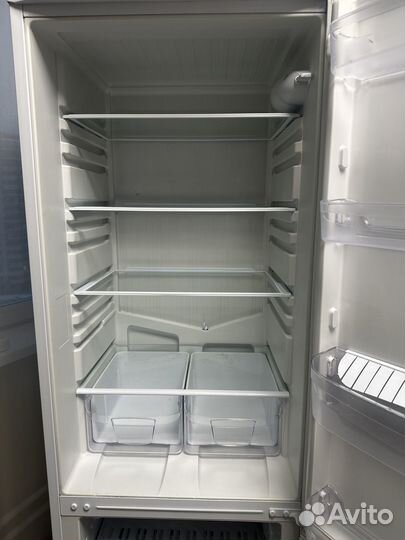 Холодильник indesit