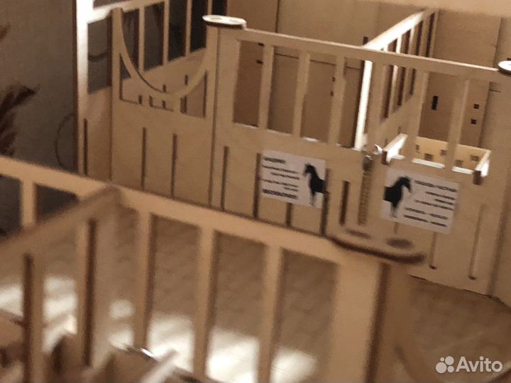 Конюшня для лошадей schleich