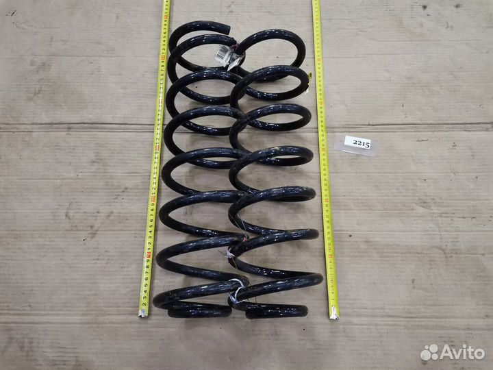 Пружина задняя