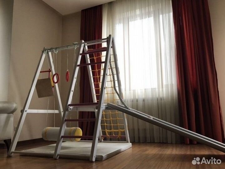 Домашний спортивный комплекс с площадкой