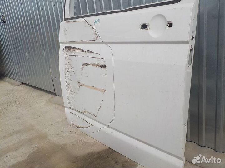 Дверь задняя правая (сдвижная) volkswagen Caravell