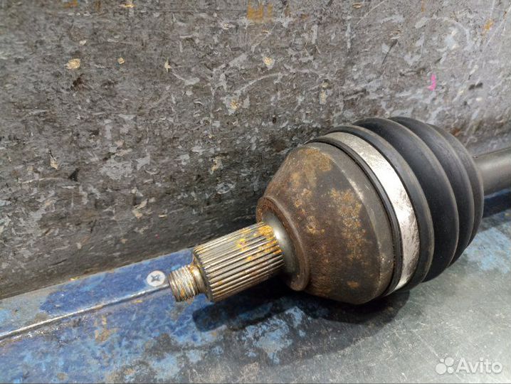 Привод передний левый Volkswagen Polo 5 6R