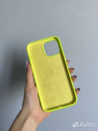 Силиконовый чехол на iPhone 13 pro max