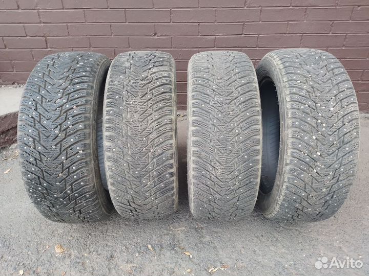 Nokian Tyres Hakkapeliitta 8 215/55 R17