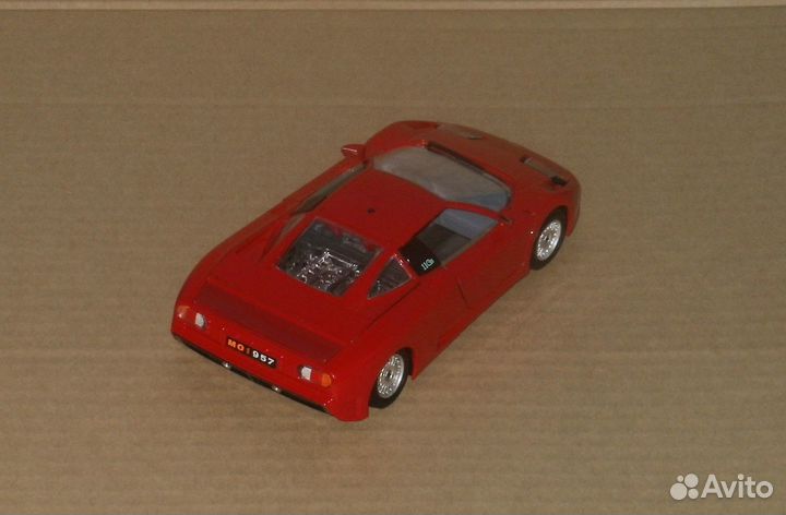Модель автомобиля Bugatti