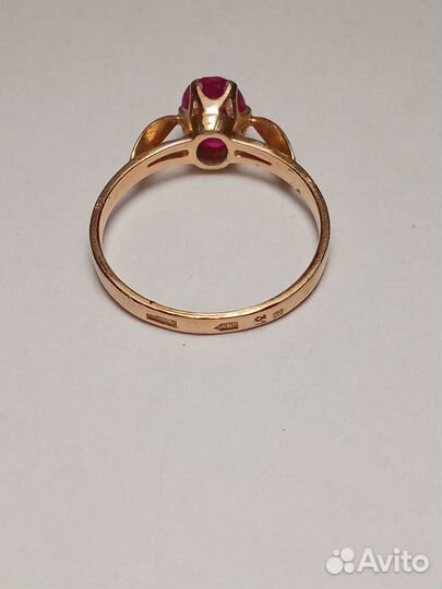Золотое кольцо 2,48 гр 583