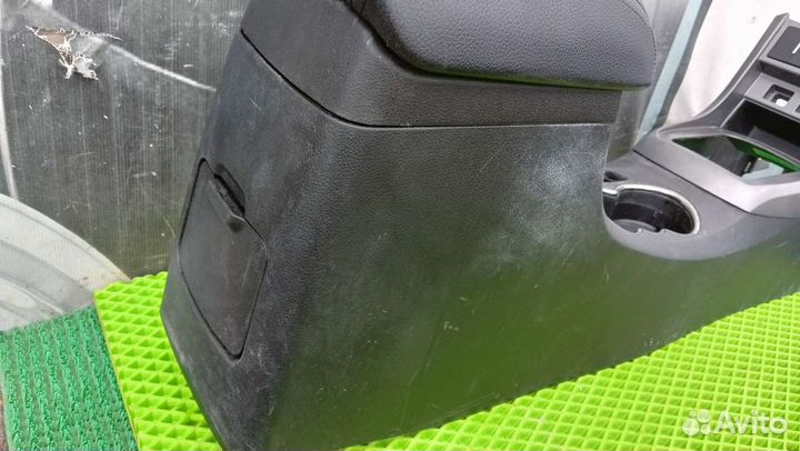 Центральная консоль Geely Emgrand Ec7