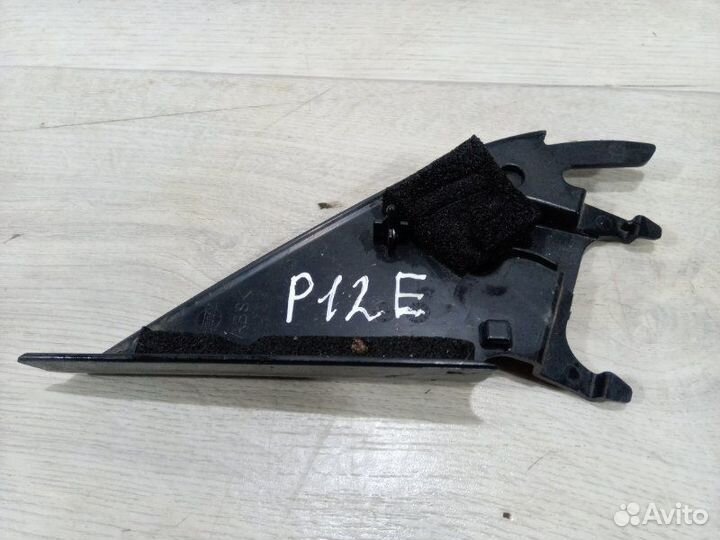 Крышка зеркала (уголок) правая Nissan Primera P12E