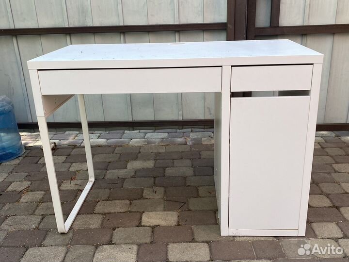 Письменный стол IKEA