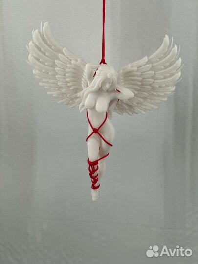 Фигурка ангела в машину