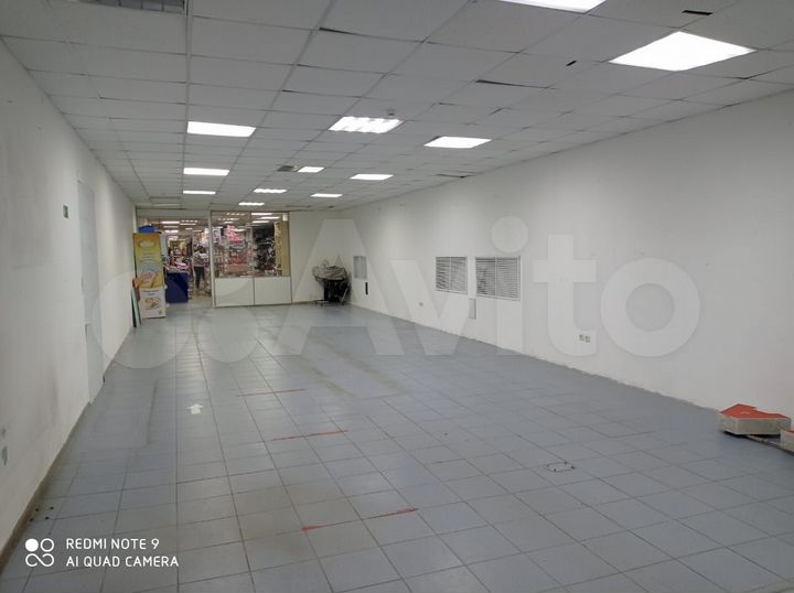 Сдам торговое помещение 230 кв.м