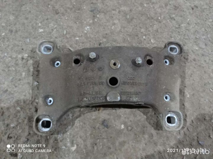 Траверса АКПП Ауди А8 Д3