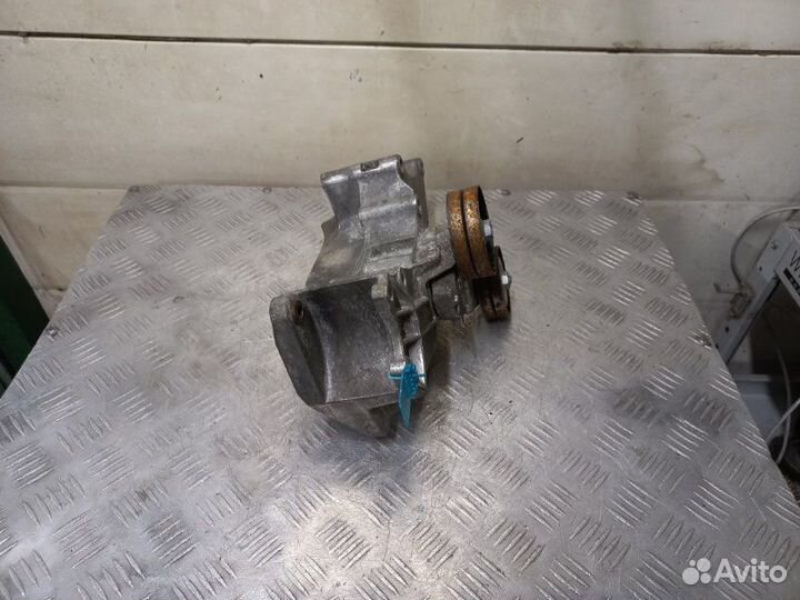 Кронштейн генератора Skoda Octavia Tour BCA