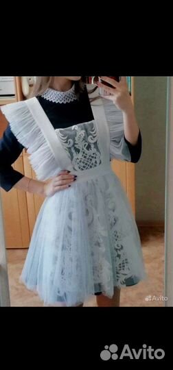 Белый школьный фартук