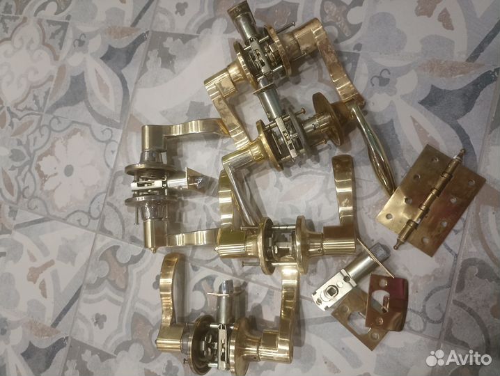 Ручки для межкомнатных дверей круглые. Бу