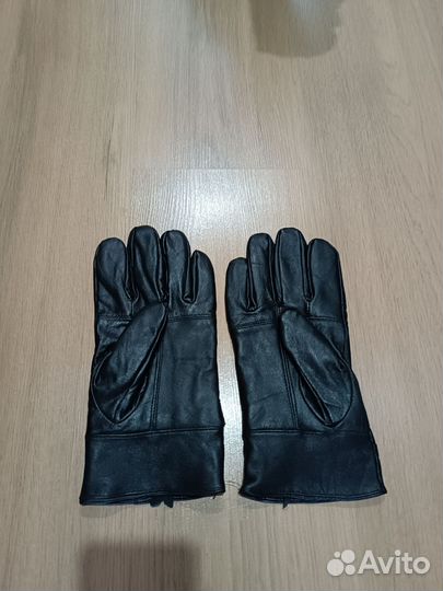Перчатки