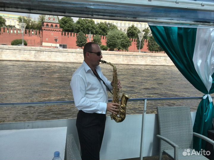 Диджей - Саксофонист