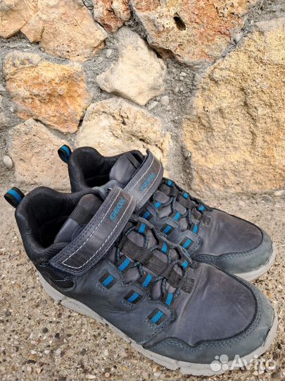 Ботинки демисезонные на мальчика 34р