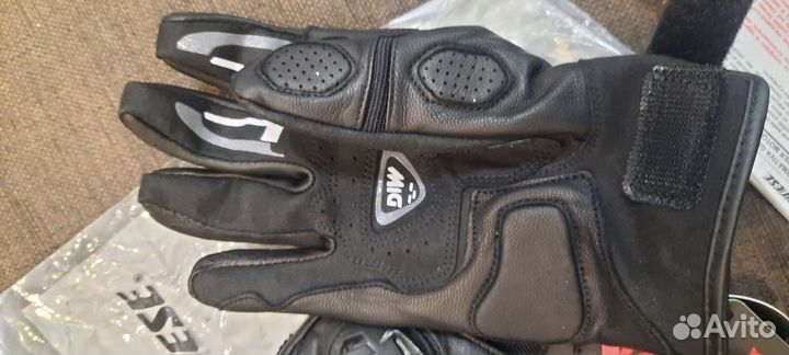 Мотоперчатки dainese новые