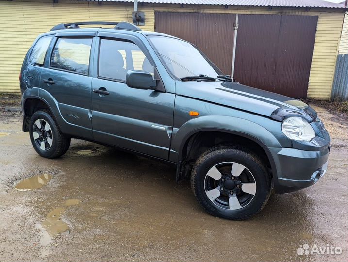 Chevrolet Niva 1.7 МТ, 2011, 100 000 км