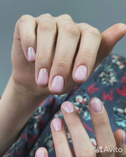 Модель на маникюр